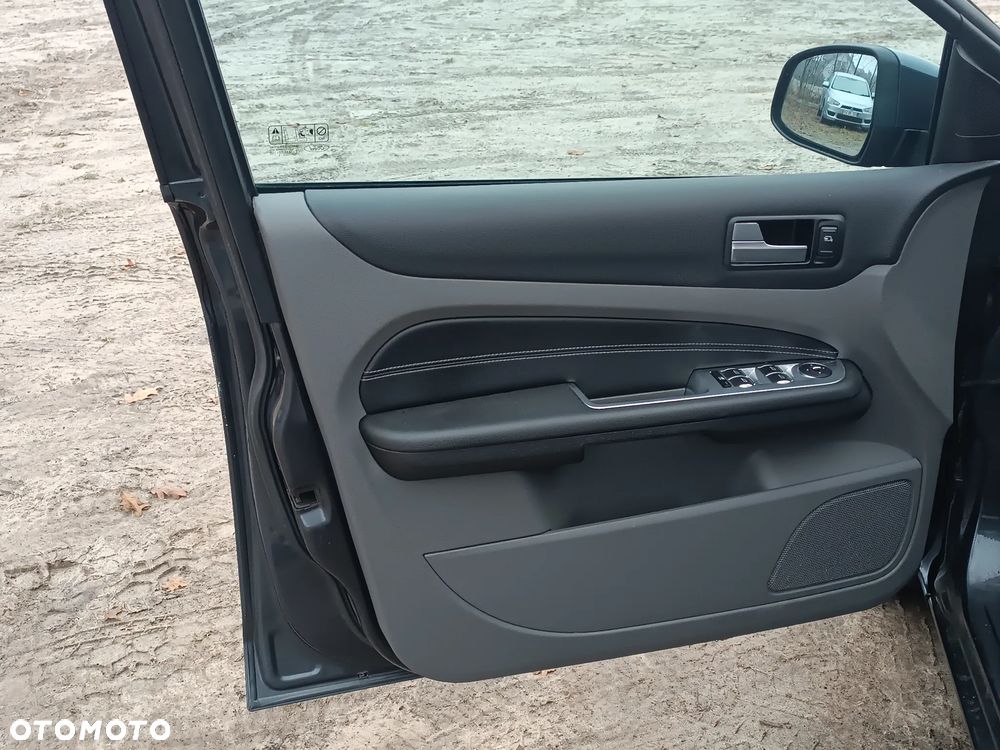 Ford Focus 1.8 Titanium - 11