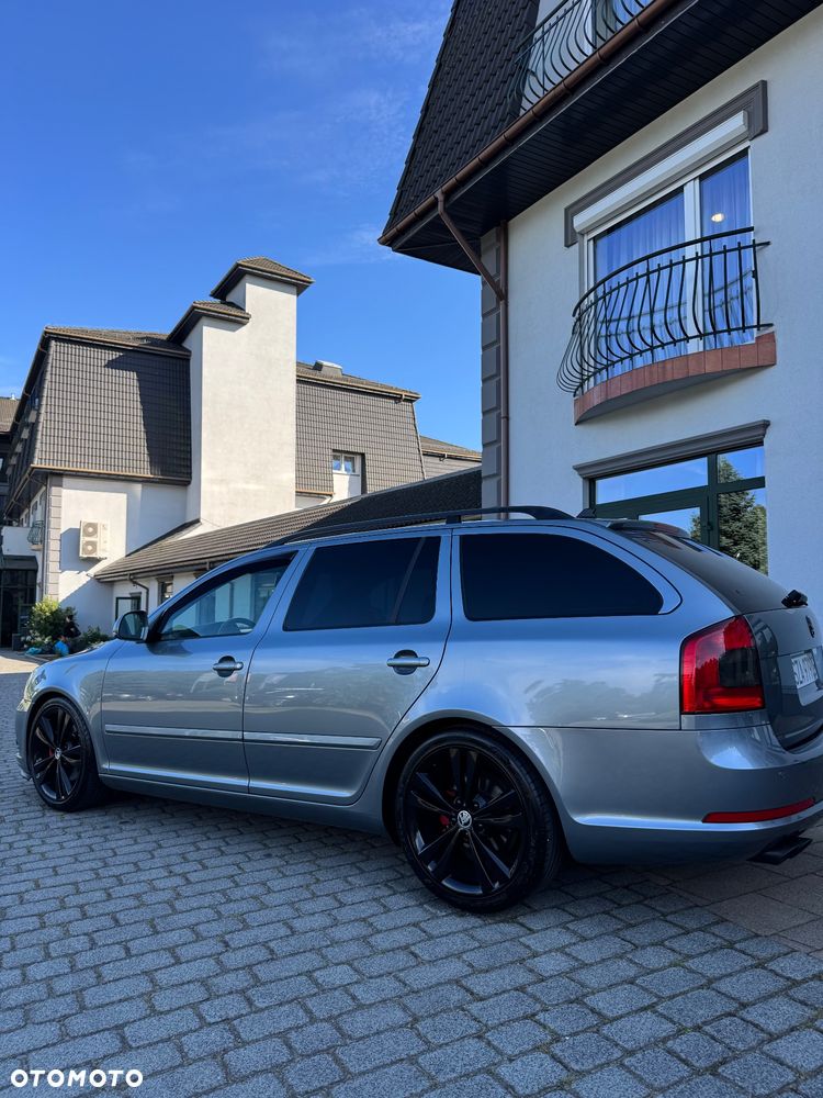 Skoda Octavia 2.0 TDI DPF RS DSG - 5