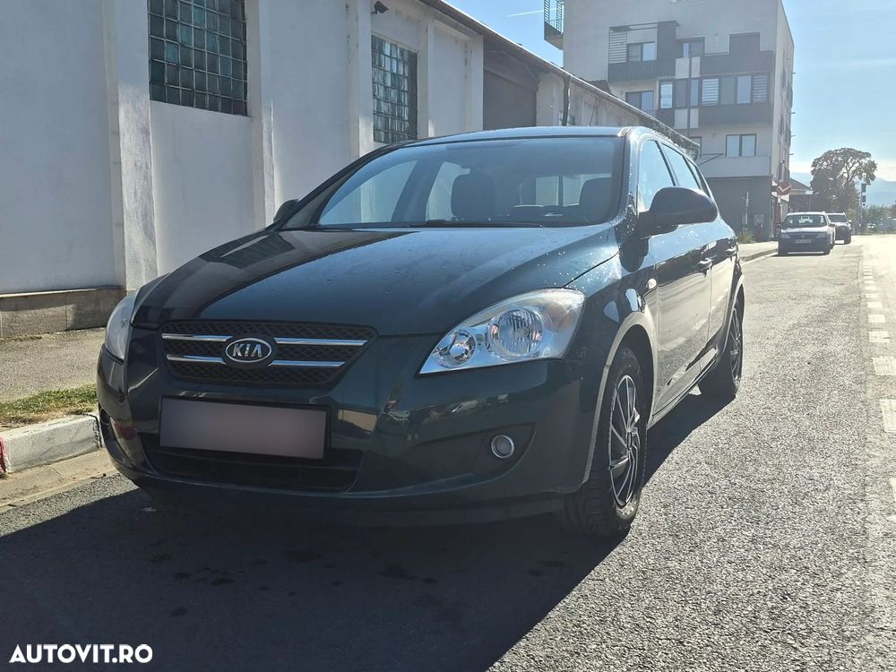 Kia Ceed - 1