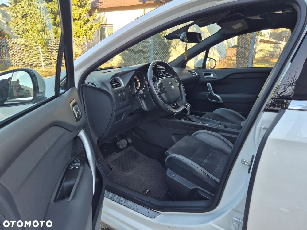 Citroën DS4 THP 165 S&S EAT6 SportChic - 17