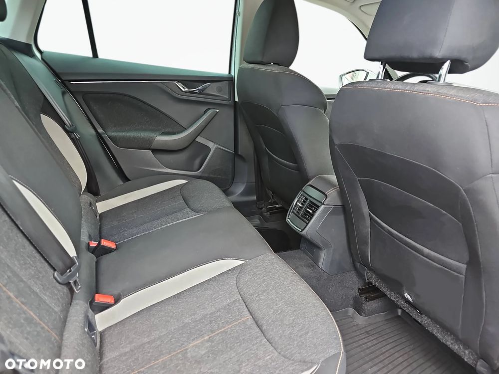 Skoda Kamiq 1.0 TSI Style DSG - 11