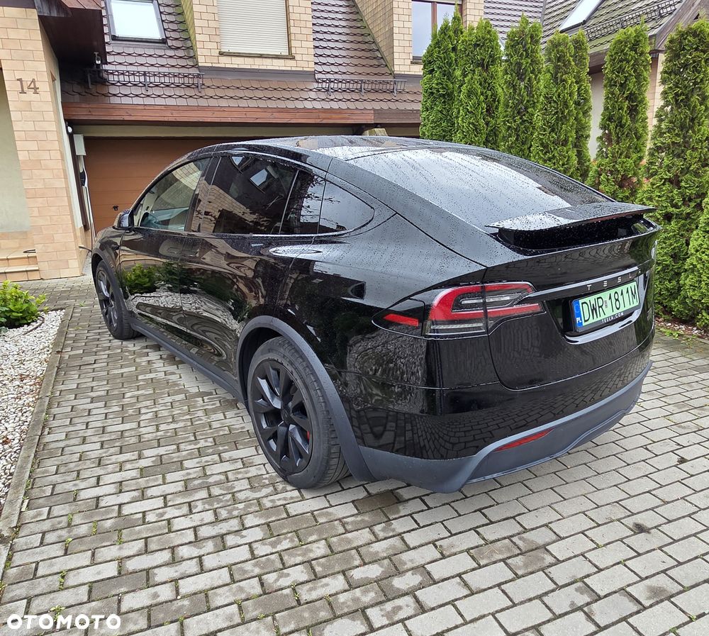 Tesla Model X - 6