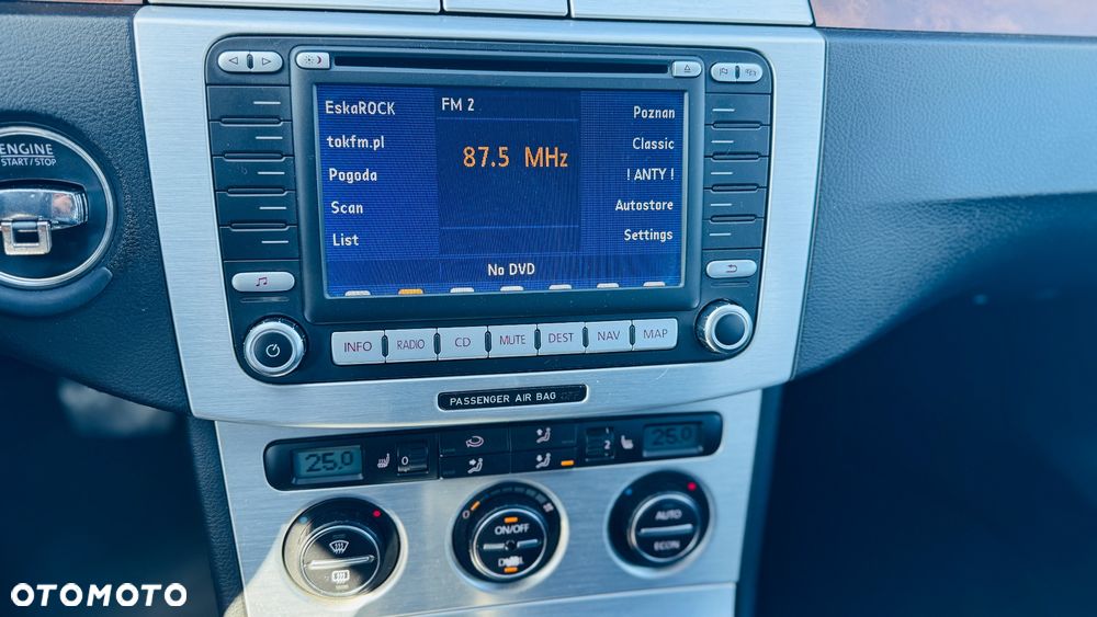 Volkswagen Passat - 14