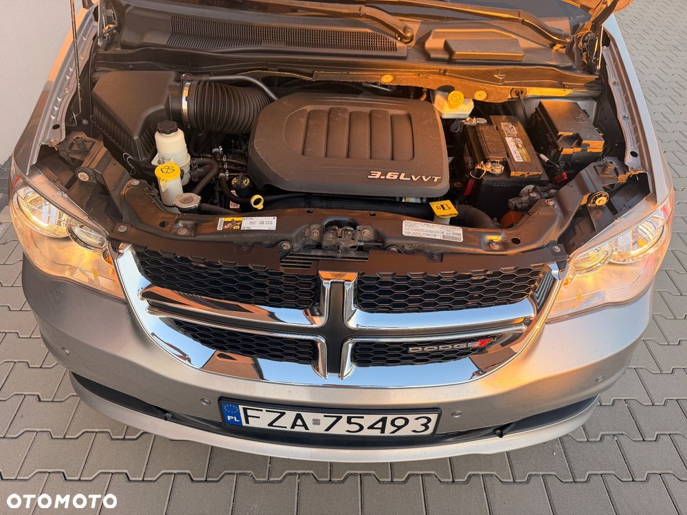 Dodge Grand Caravan - 19