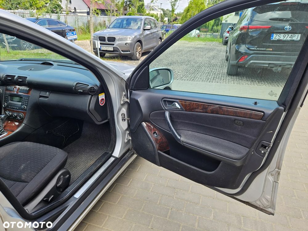 Mercedes-Benz Klasa C 220 CDI Automatik Avantgarde - 14