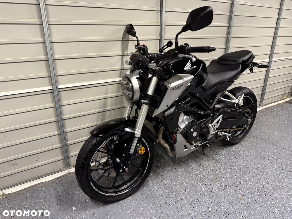 Honda CB - 11