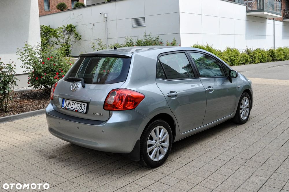 Toyota Auris - 4