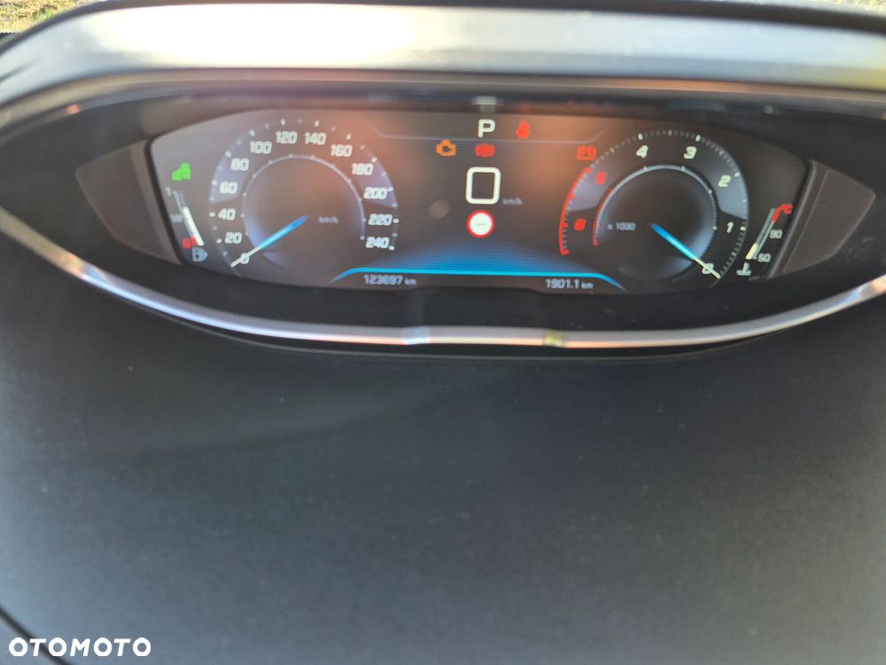 Peugeot 3008 BlueHDi 120 EAT6 Stop & Start Allure - 25