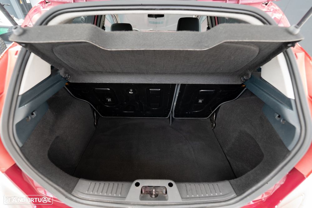 Ford Fiesta 1.4 TDCI Titanium - 32