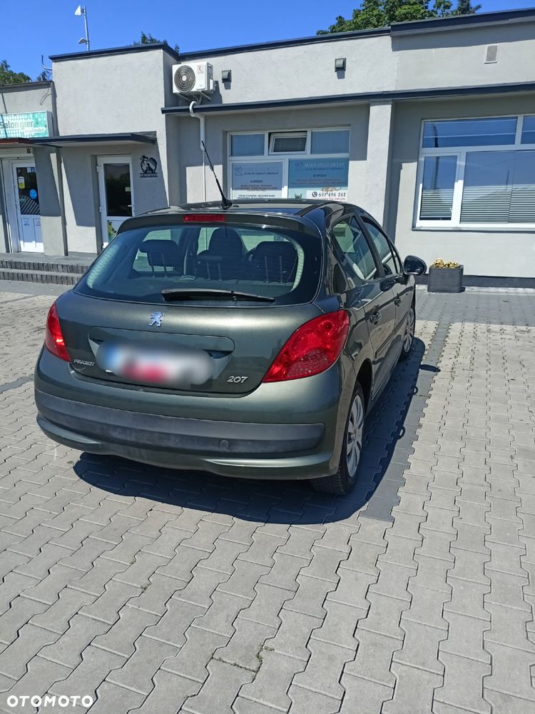 Peugeot 207 - 2