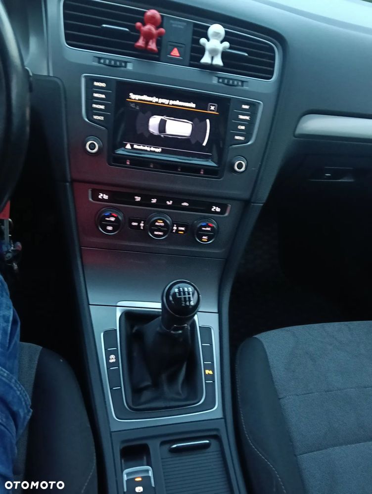 Volkswagen Golf - 17