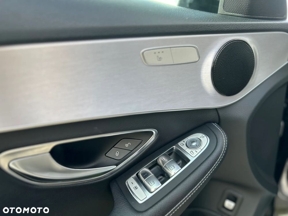 Mercedes-Benz Klasa C 220 d 4Matic 9G-TRONIC Avantgarde - 16