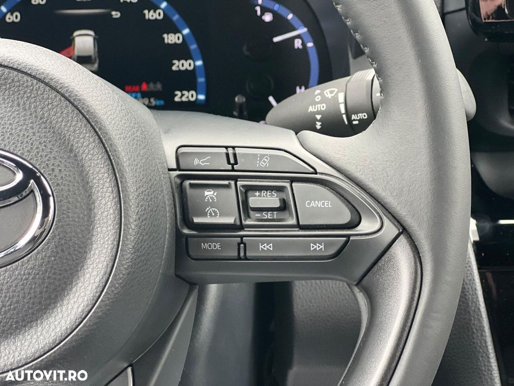 Toyota Yaris Cross 1.5 VVT-i HSD 4x2 Dynamic - 19