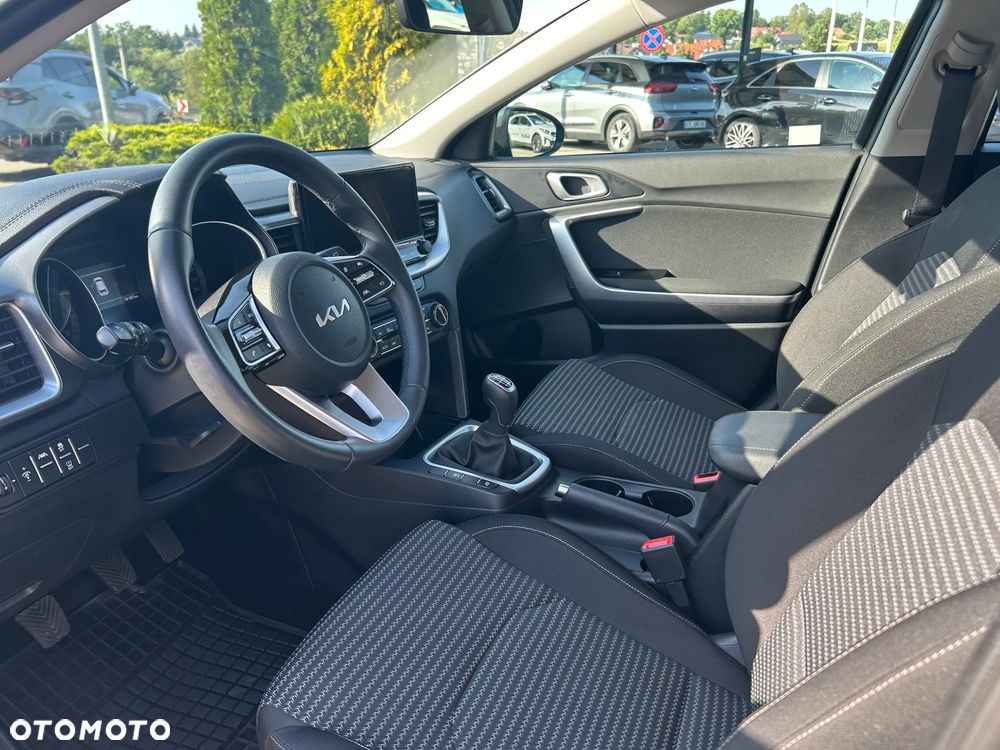 Kia Ceed 1.5 T-GDI M - 10