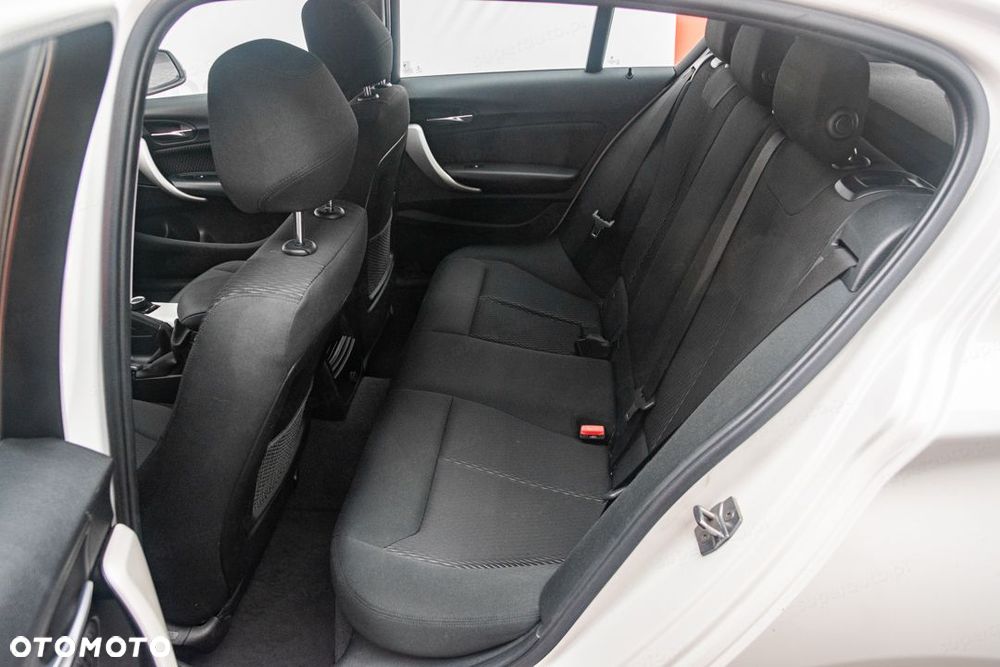 BMW Seria 1 118i - 26