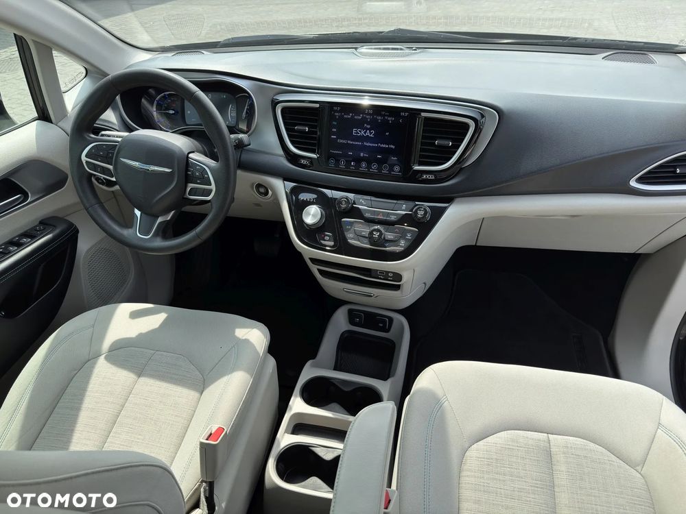 Chrysler Pacifica - 14