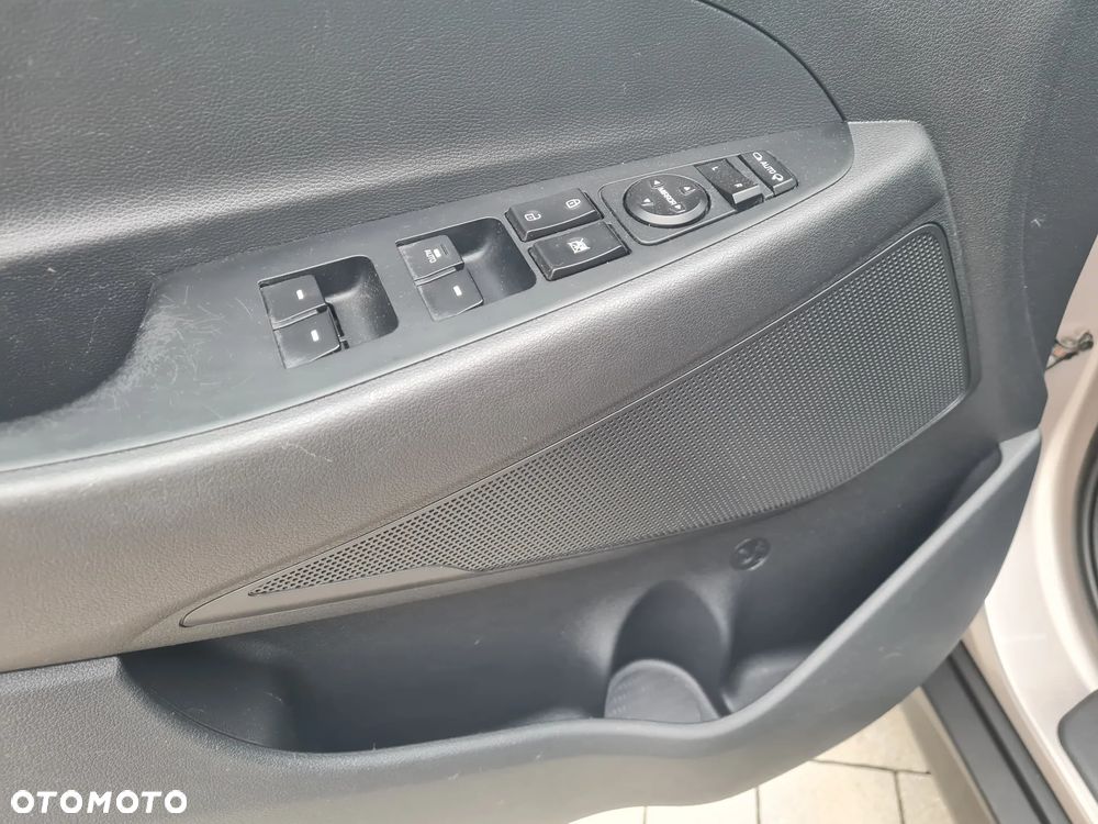 Hyundai Tucson 1.6 GDI BlueDrive Comfort 2WD - 17