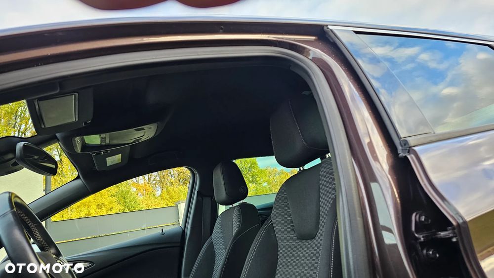 Opel Astra 1.6 BiTrb D (CDTI) Start/Stop Sports Tourer Business - 17