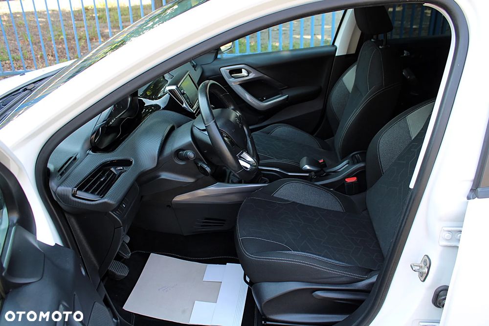 Peugeot 2008 - 13