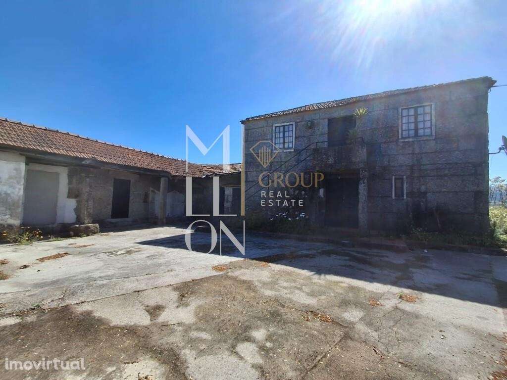 Casa de áreas generosas composta por 4 quartos - Grande imagem: 4/8