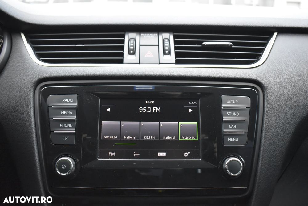 Skoda Octavia 1.6 TDI AMBITION DSG - 27