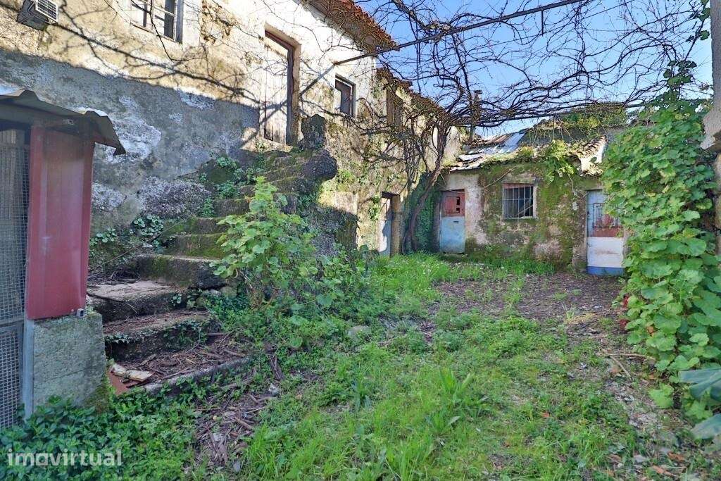 Artigo urbano para remodelação em Esporões, Braga - Grande imagem: 2/11