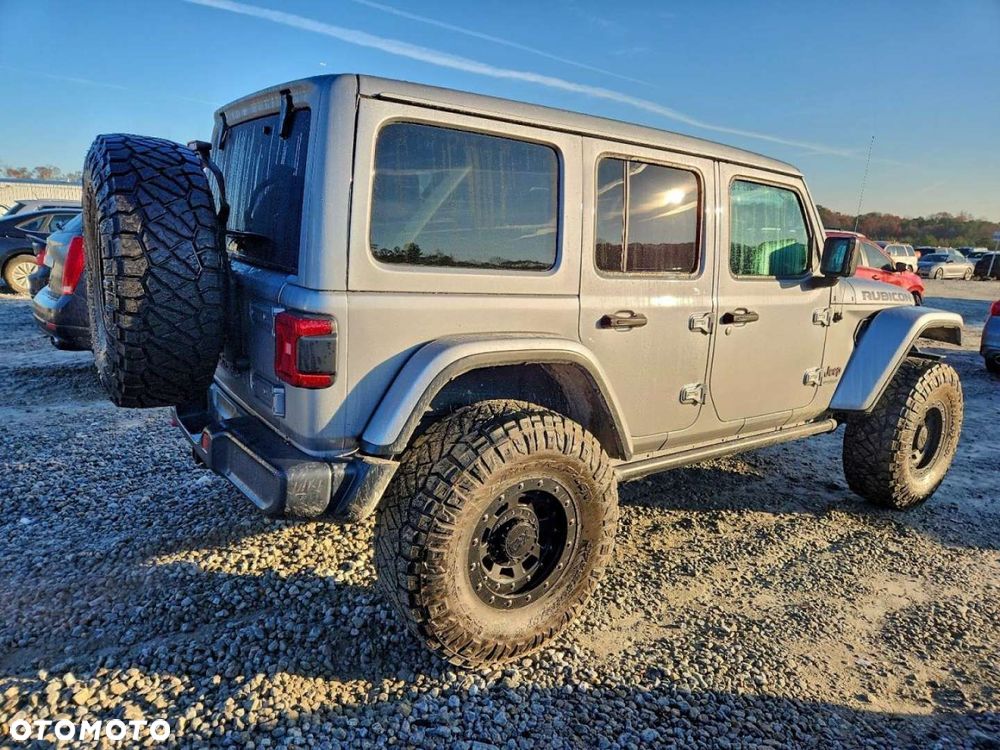 Jeep Wrangler - 4