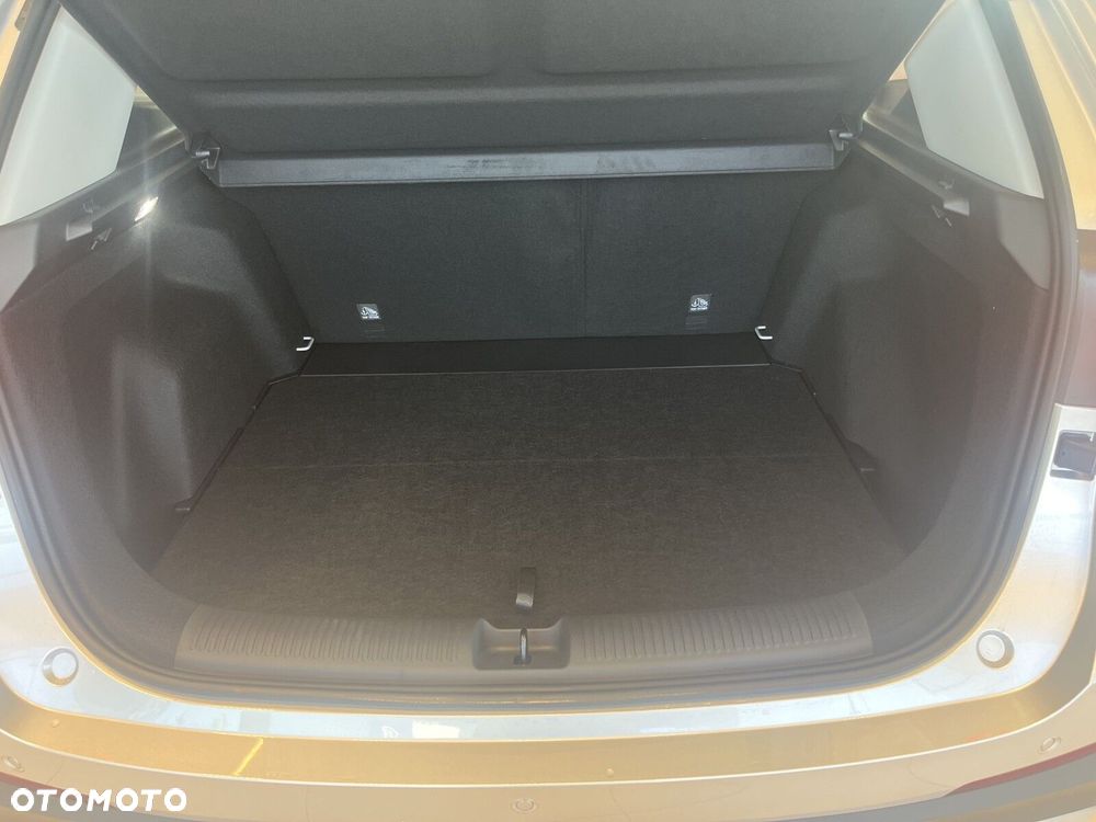 MG ZS Hybrid+ - 20