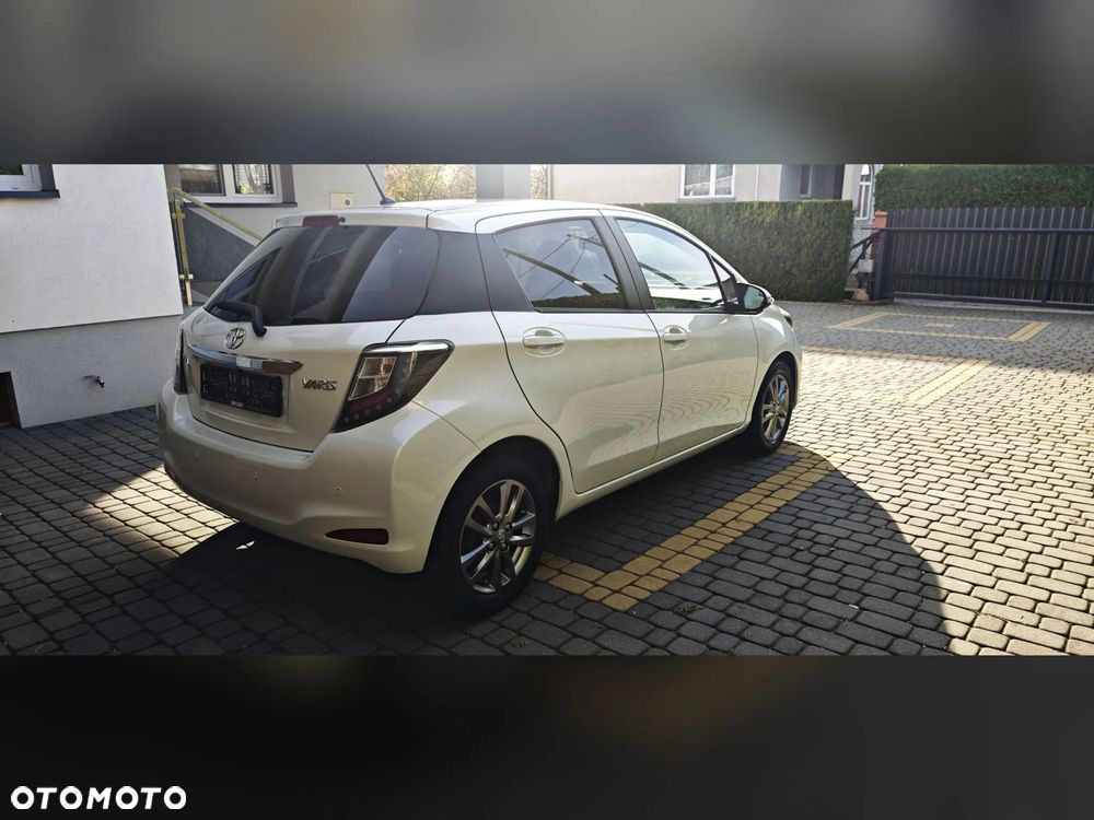 Toyota Yaris 2014 photo 5