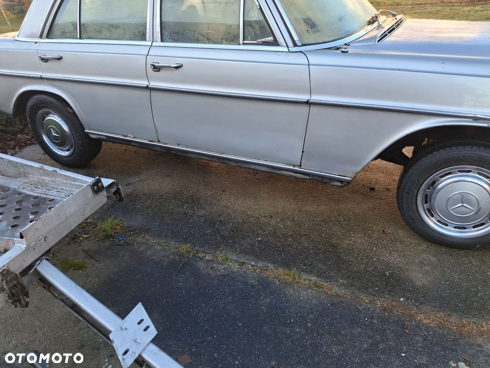 Mercedes-Benz 280 - 5