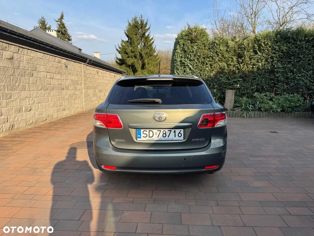 Toyota Avensis 2.2 D-4D Sol Plus Platinium - 7