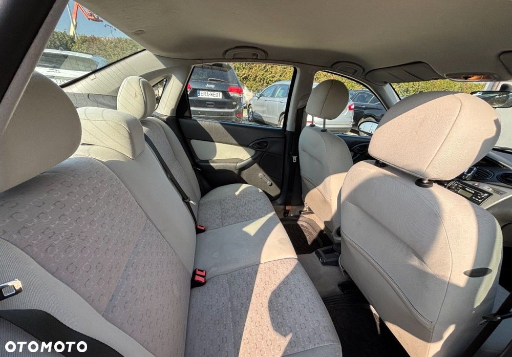 Ford Focus - 16