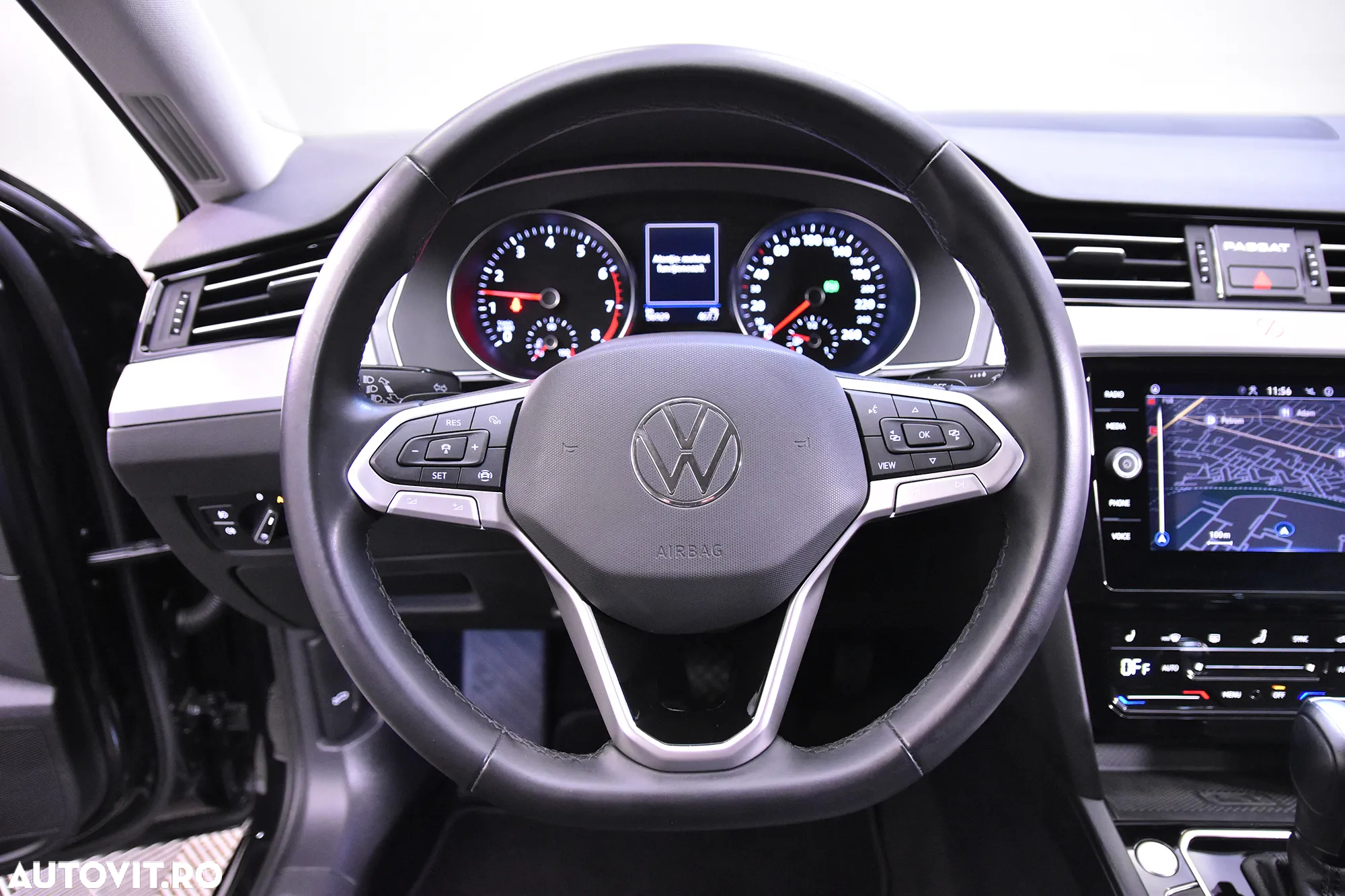 Volkswagen Passat - 16