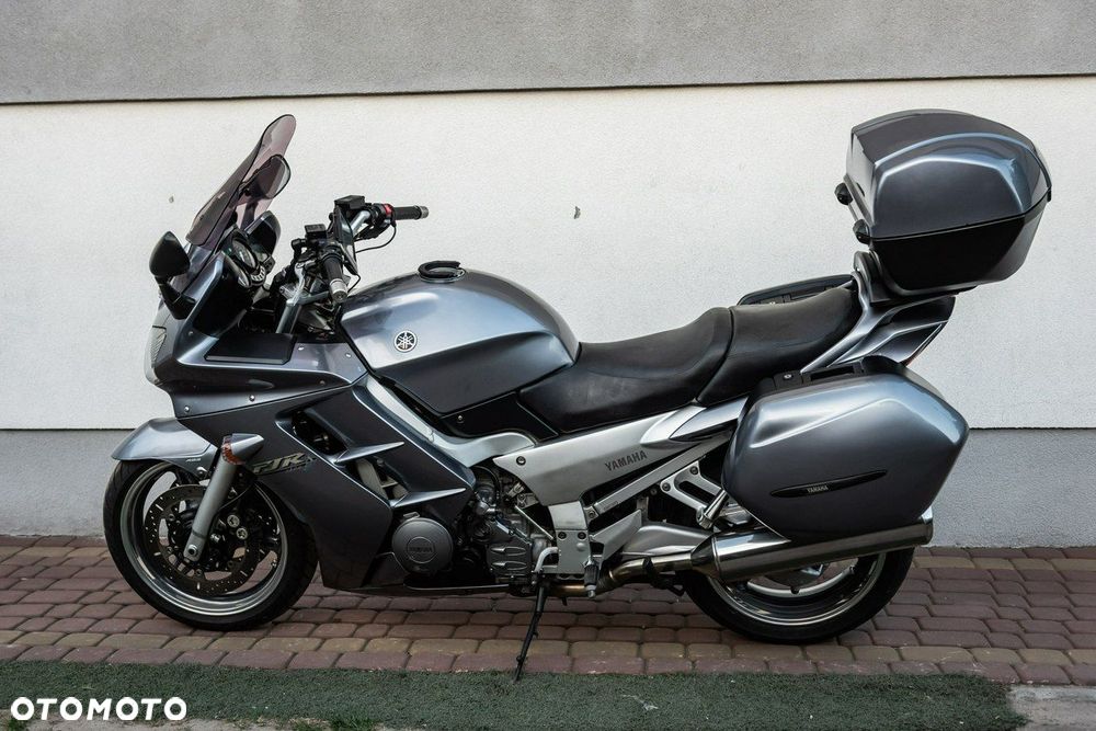 Yamaha FJR - 8