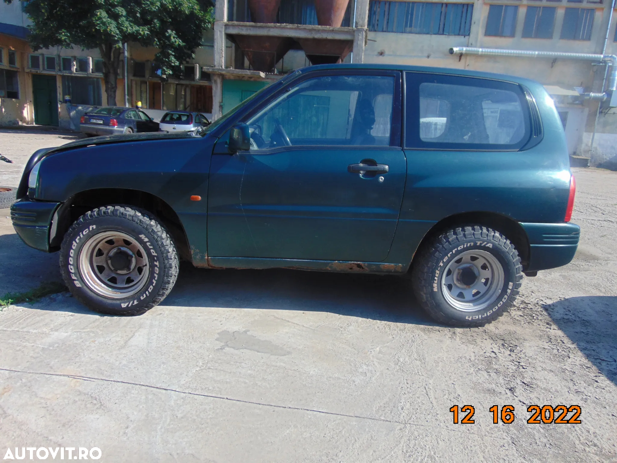 Usa Suzuki Grand Vitara 1998-2005 usi Grand Vitara Model in 3 usi - 5