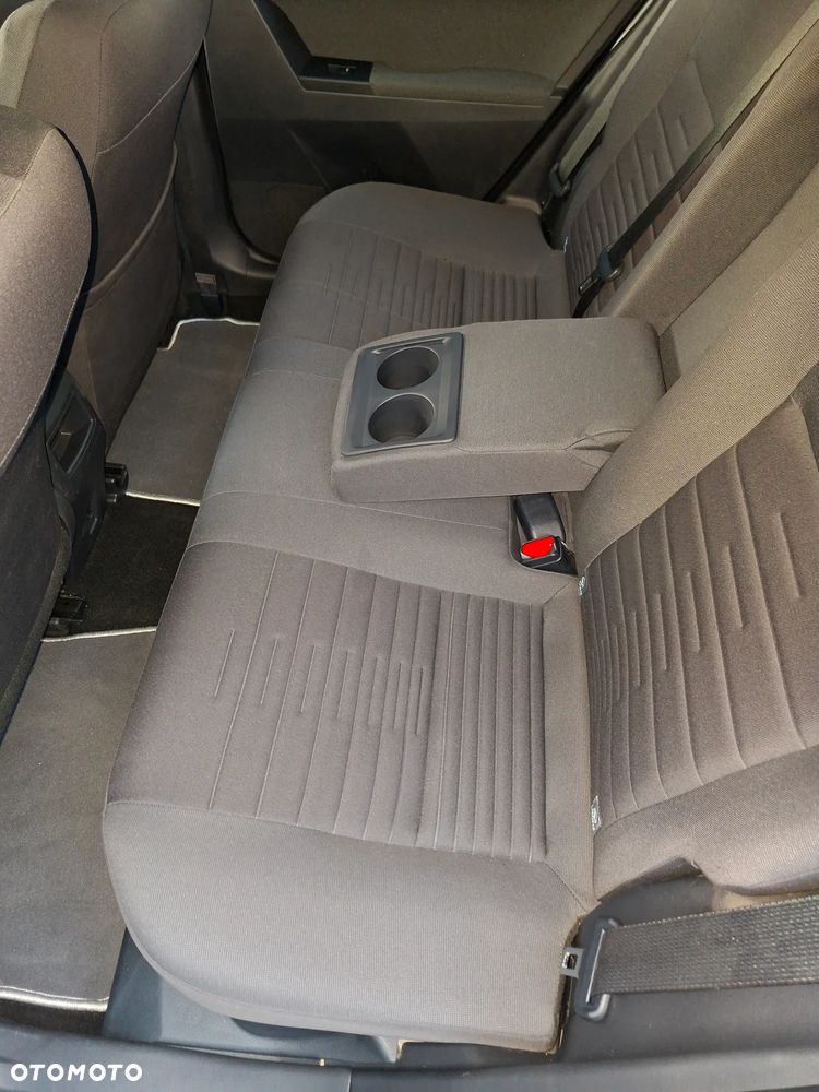 Toyota Auris 1.8 HSD Sol - 12