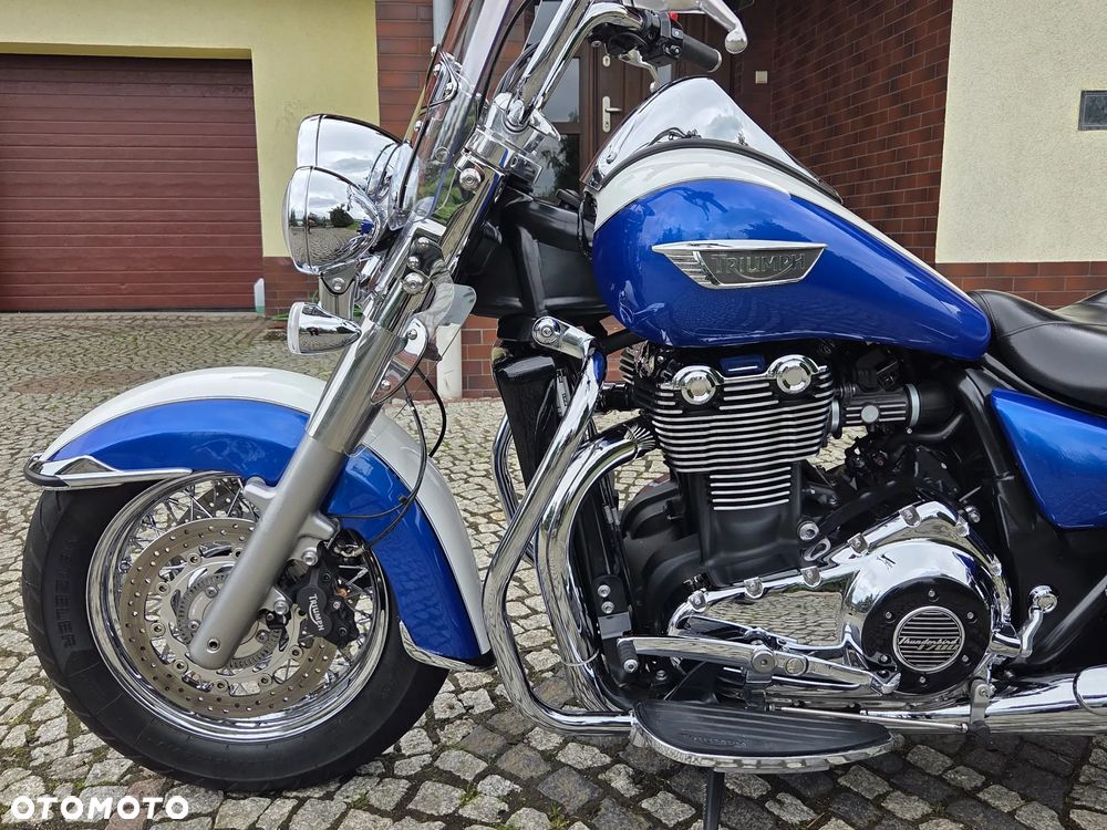 Triumph Thunderbird - 8