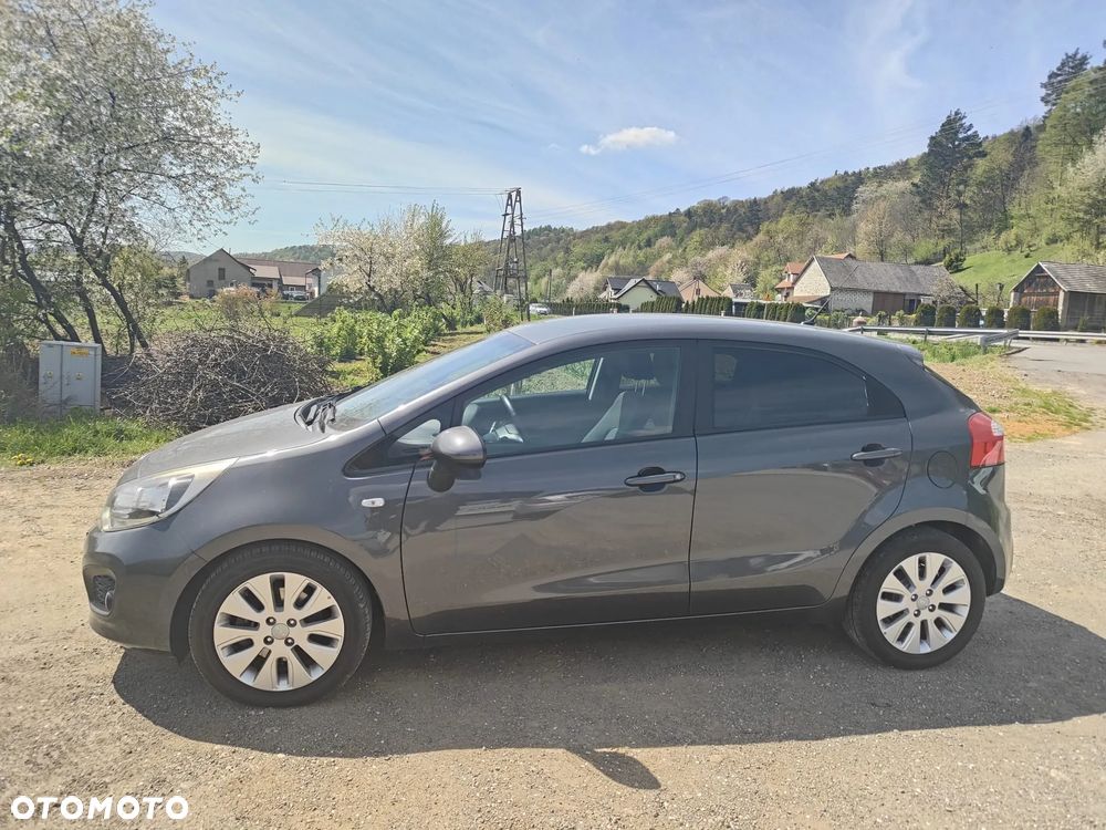 Kia Rio 1.2 Dream Team Edition - 5