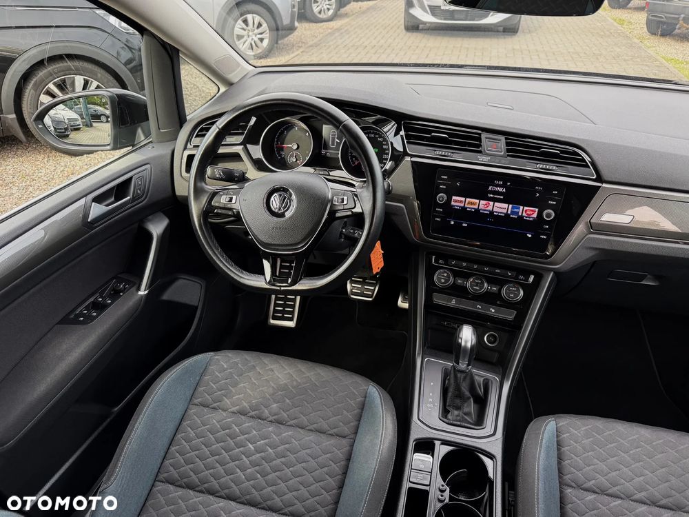 Volkswagen Touran 1.6 TDI SCR DSG IQ.DRIVE - 13