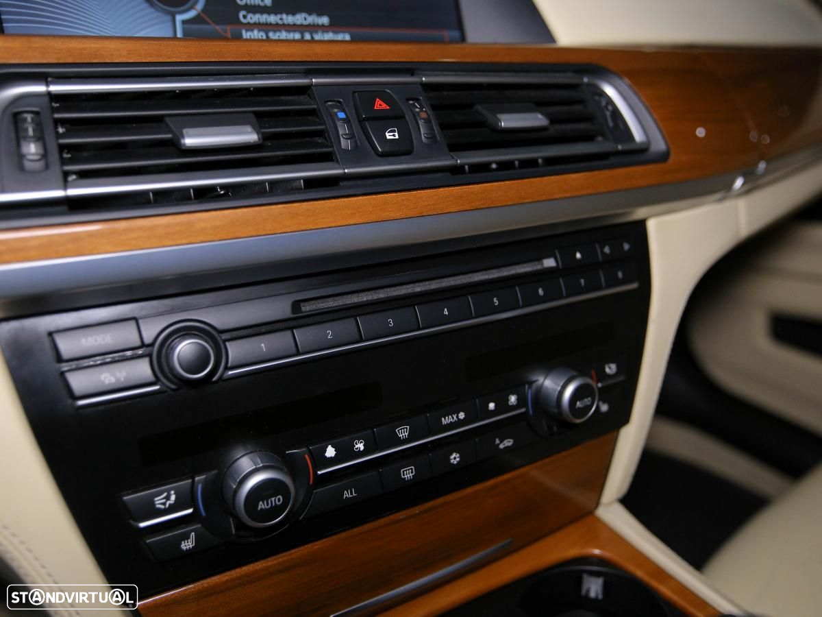 BMW 730 - 19