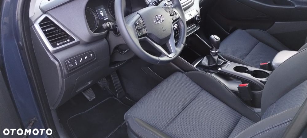 Hyundai Tucson 1.6 GDi 2WD Select - 23