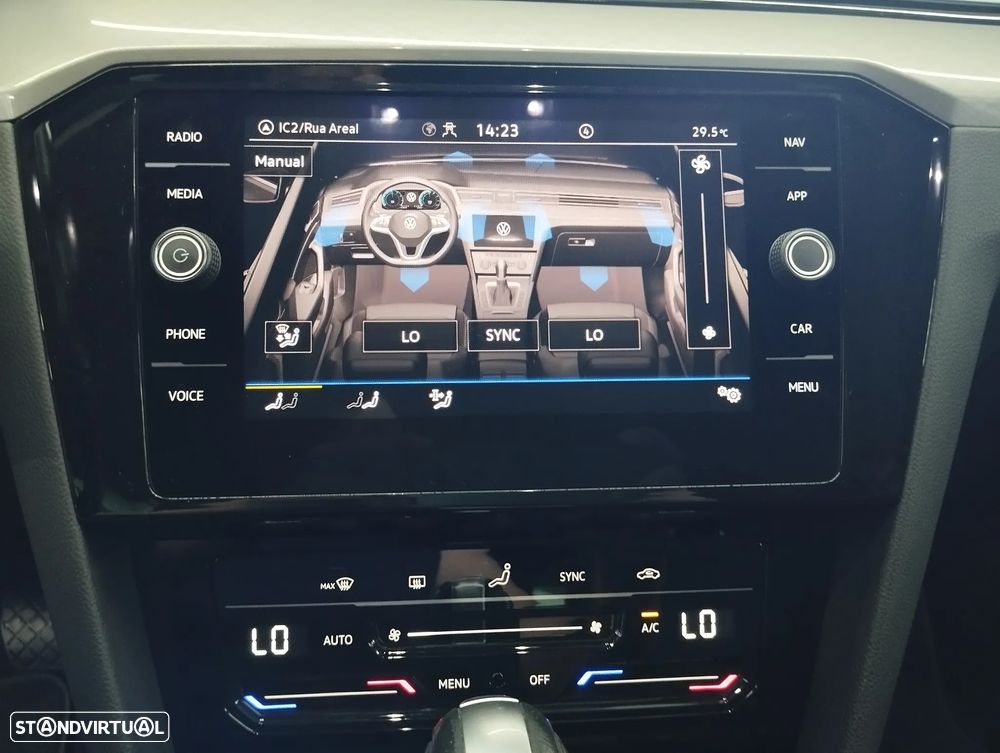 VW Passat Variant 2.0 TDI Business DSG - 26