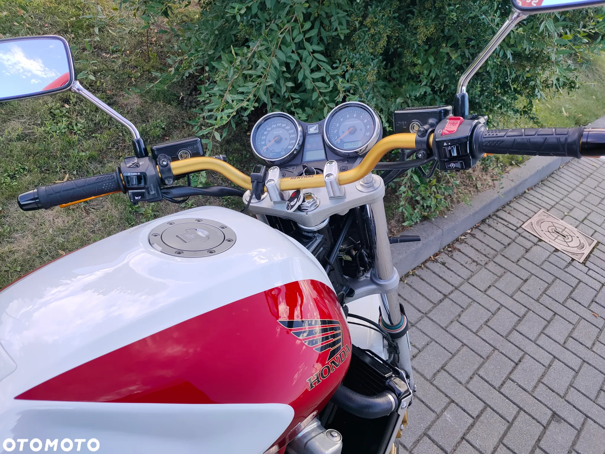 Honda CB - 8