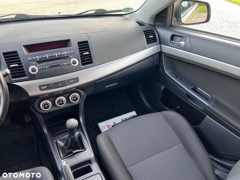 Mitsubishi Lancer - 26