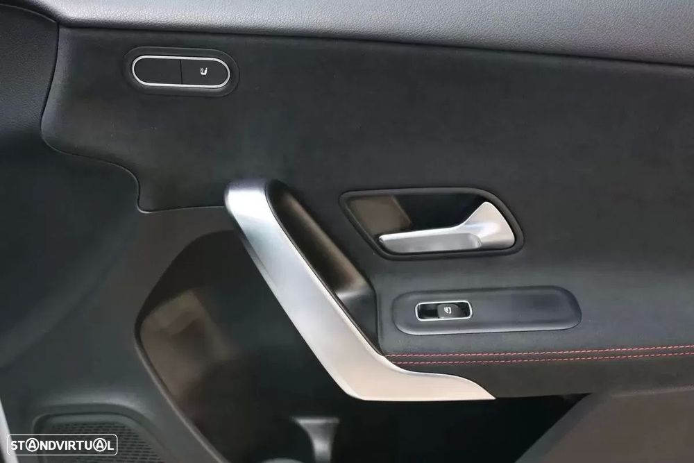 Mercedes-Benz A 180 Limousine d 7G-DCT AMG Line - 19