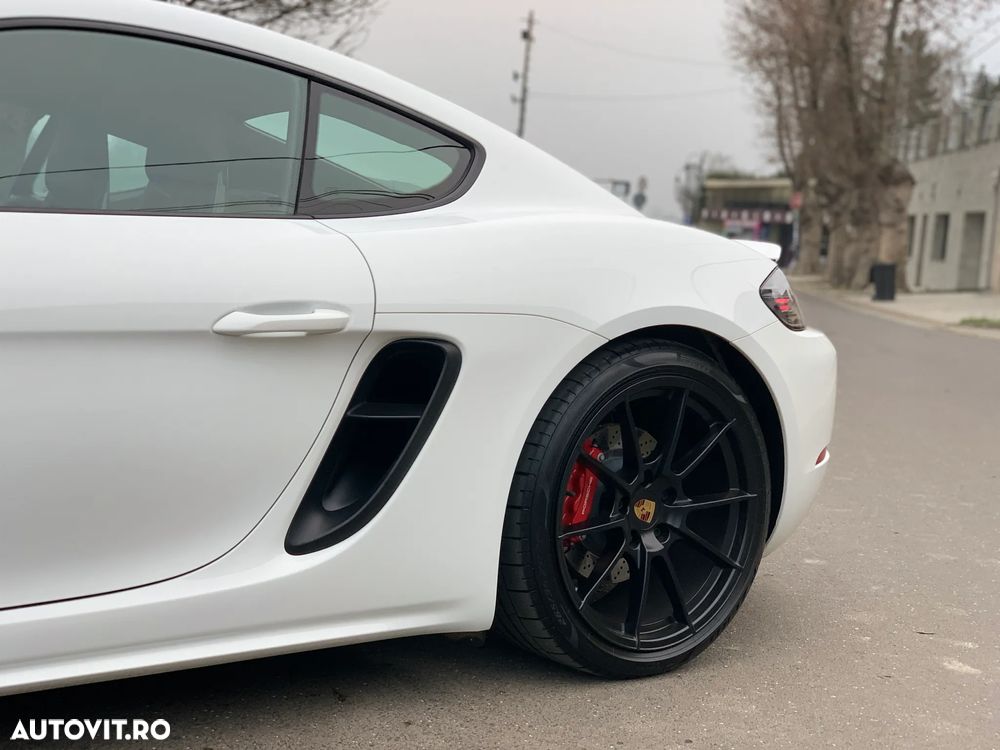 Porsche Cayman 718 GTS 4.0 PDK - 9