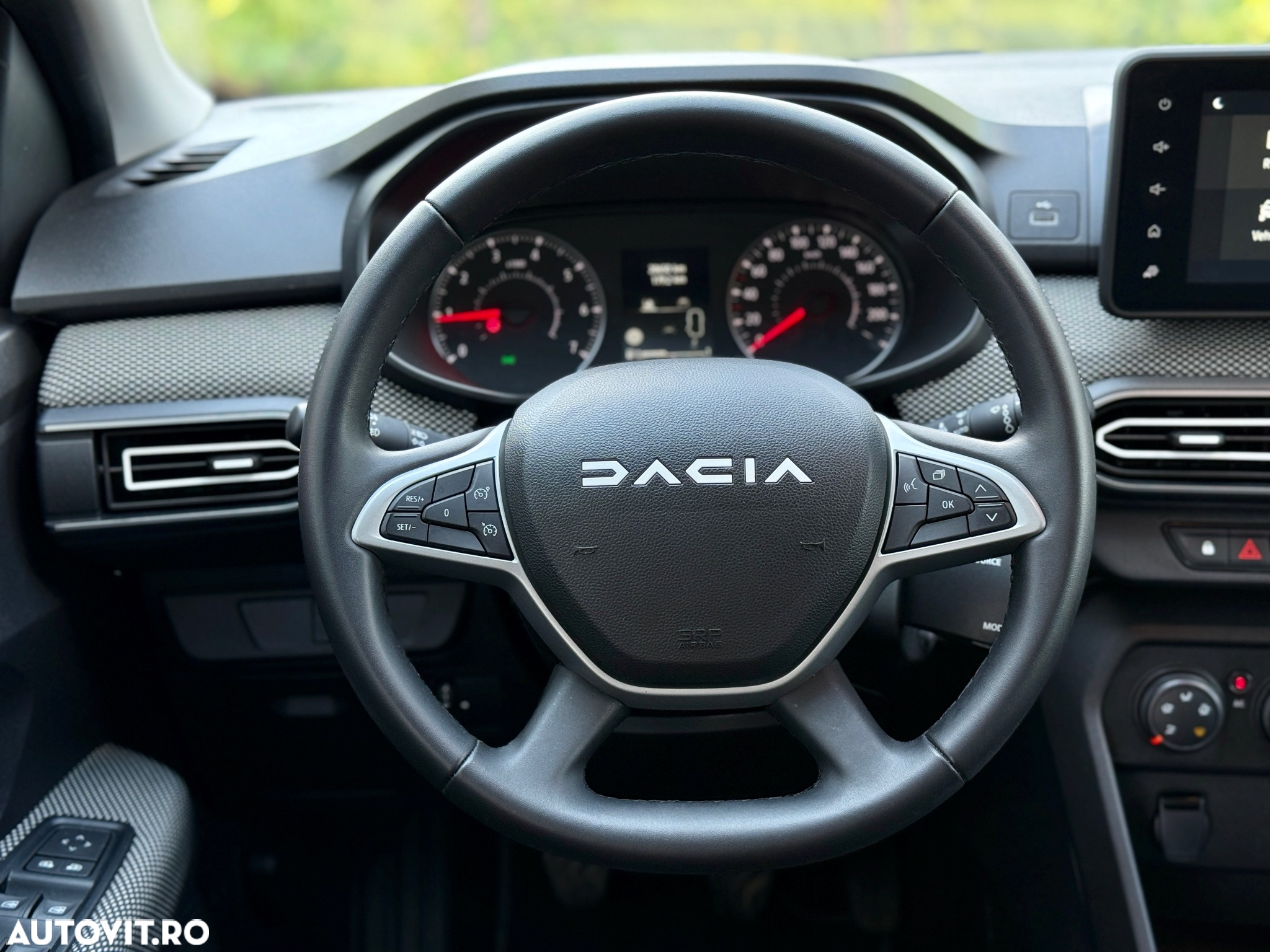 Dacia Logan TCe 90 MT6 Prestige - 39