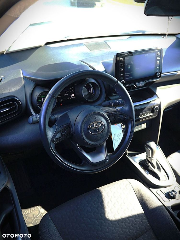Toyota Yaris Cross Hybrid 1.5 Comfort 4x4 - 16