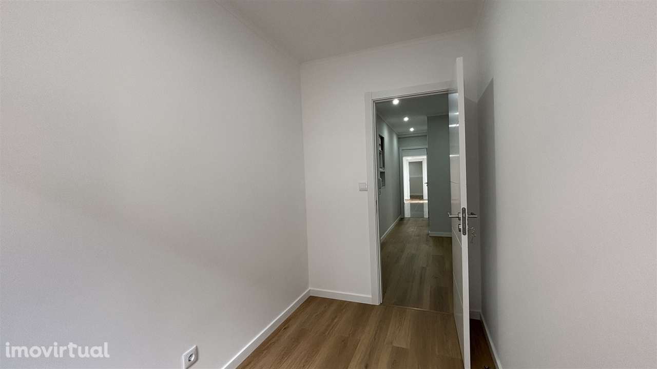 Apartamento T2+1 Venda em Águas Livres,Amadora - Grande imagem: 5/31