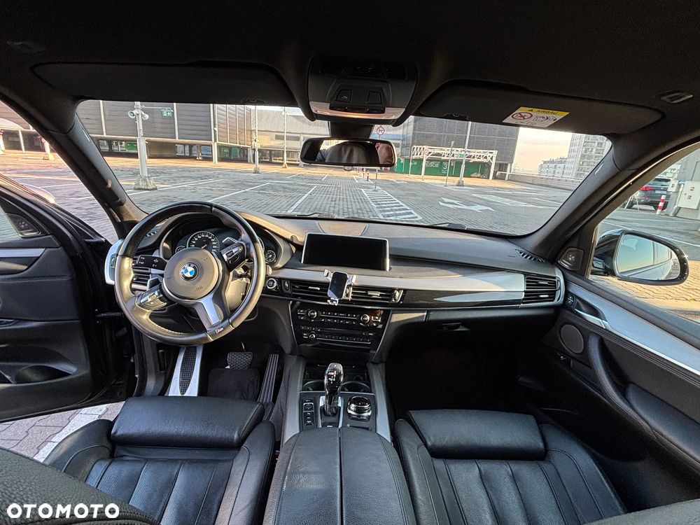 BMW X5 M M50d - 12